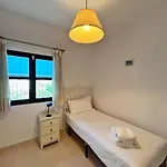 Nuevo Y Exclusivo Atico De Playa Fuengirola